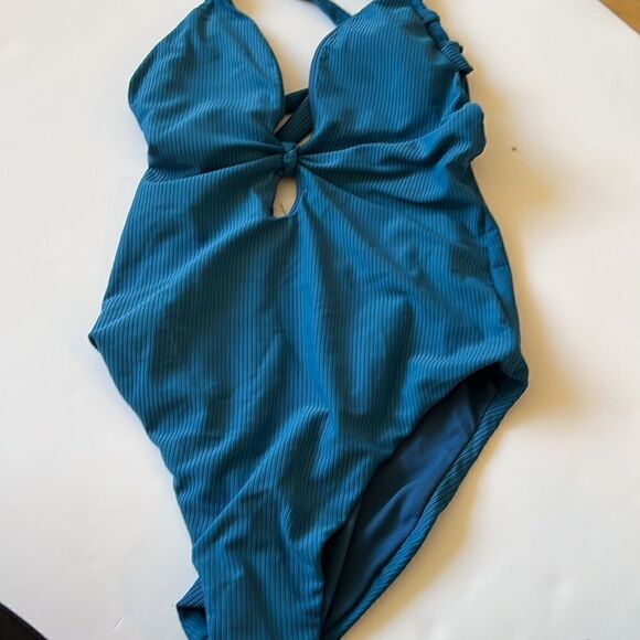 BAR III SWIM  - Picture 8 of 10